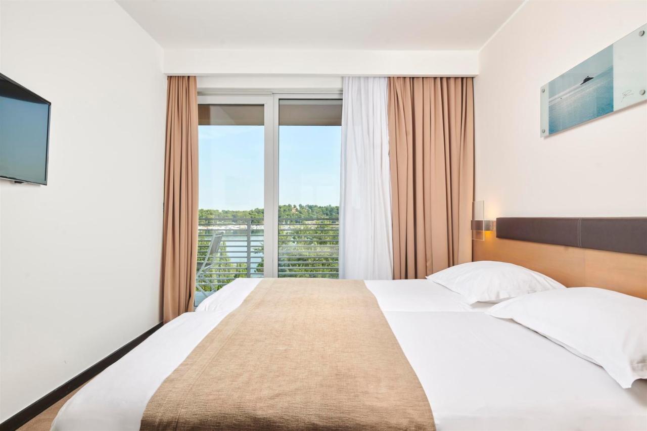 Hotel Molindrio Plava Laguna โปเรช ภายนอก รูปภาพ
