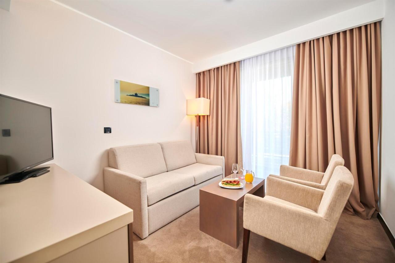 Hotel Molindrio Plava Laguna โปเรช ภายนอก รูปภาพ