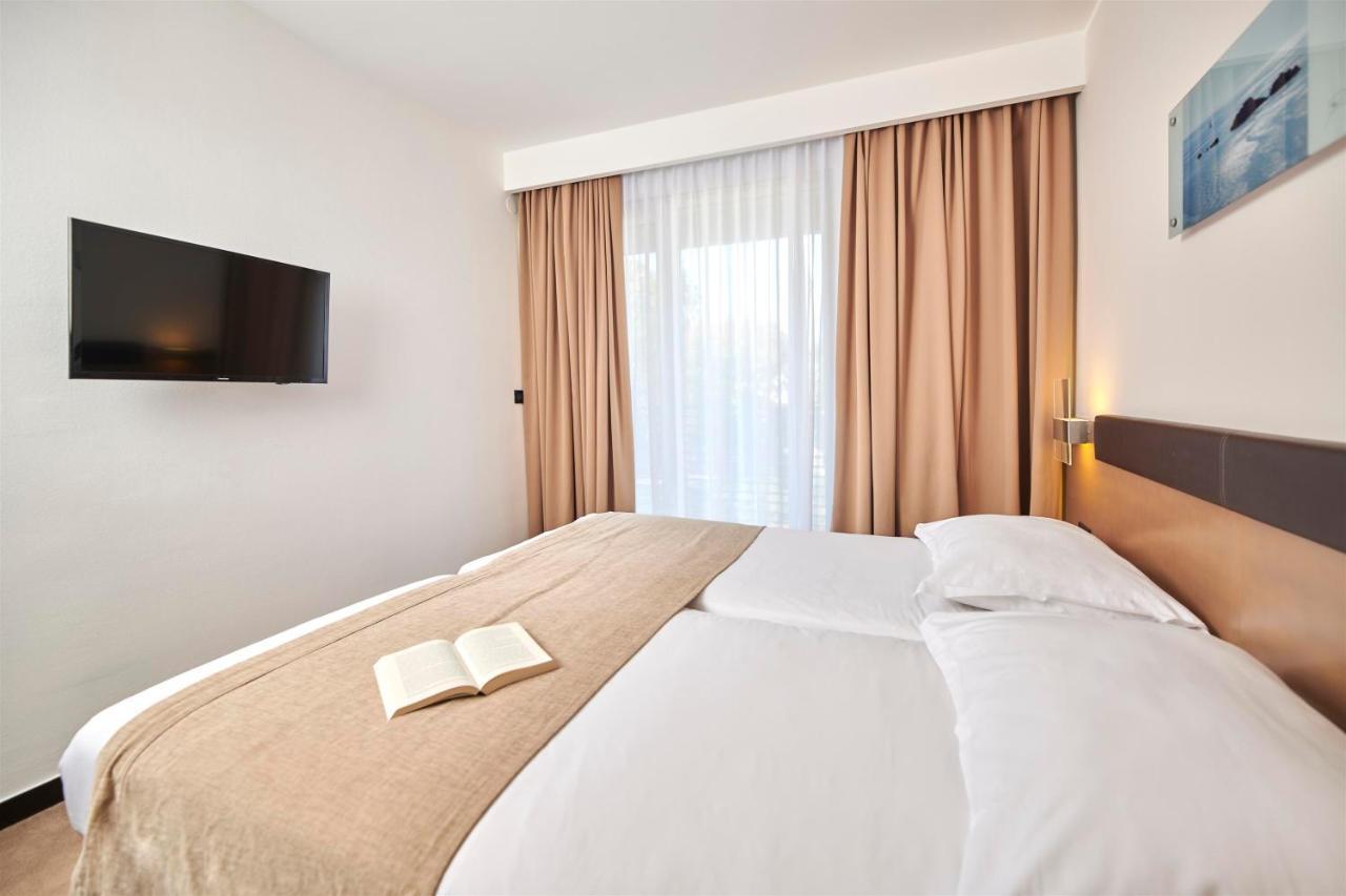 Hotel Molindrio Plava Laguna โปเรช ภายนอก รูปภาพ