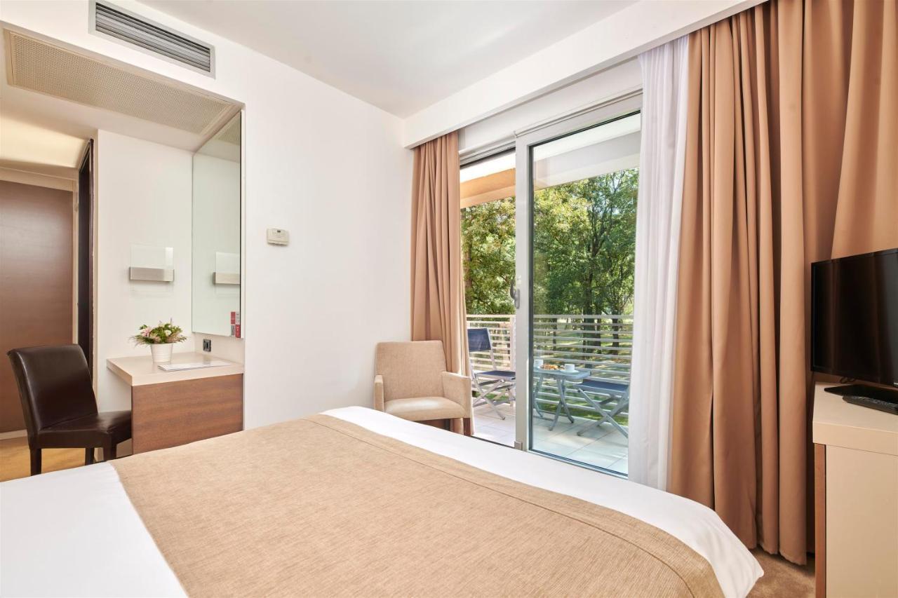 Hotel Molindrio Plava Laguna โปเรช ภายนอก รูปภาพ