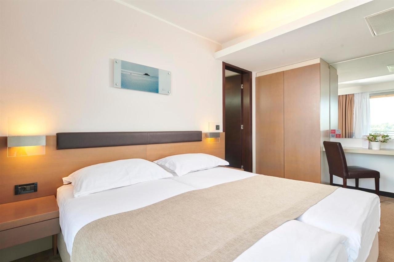 Hotel Molindrio Plava Laguna โปเรช ภายนอก รูปภาพ