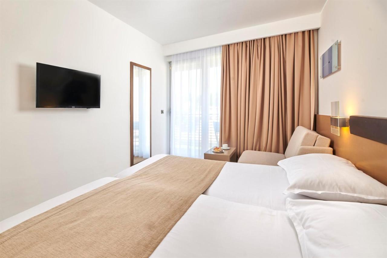 Hotel Molindrio Plava Laguna โปเรช ภายนอก รูปภาพ